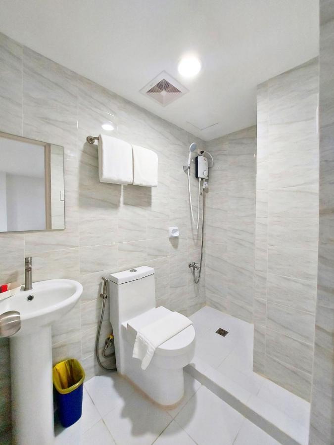Airobedz Makati - A Value Hotel Manila Kültér fotó