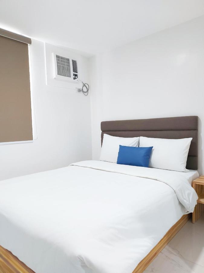 Airobedz Makati - A Value Hotel Manila Kültér fotó