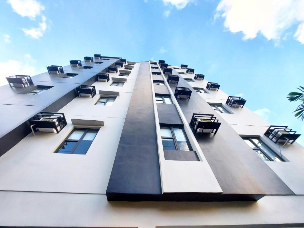Airobedz Makati - A Value Hotel Manila Kültér fotó